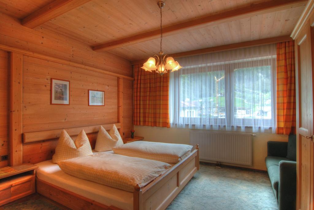 Haus Christl Apartment Aschau Im Zillertal Room photo